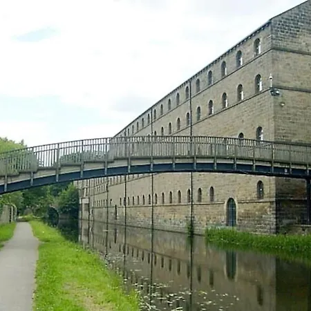 Апартаменти *f1*5gh* Setup For Your Relaxed & Amazing + Free Parking + Free Fast Wifi * Лідс